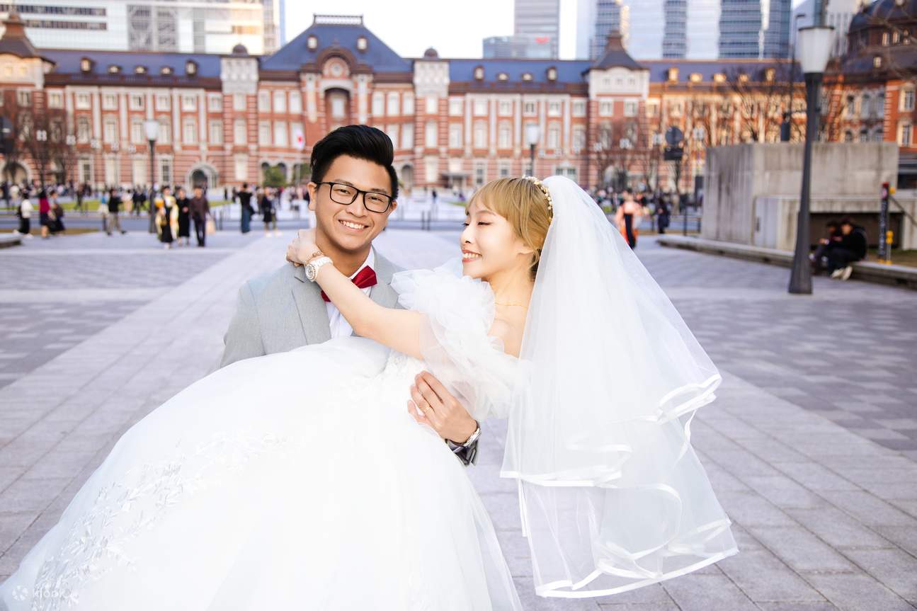 Tokyo : Séance photo de mariage avec 3 lieux et stylisme professionnel